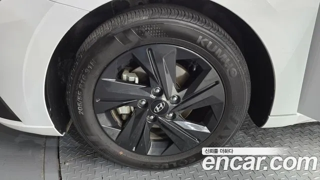 Hyundai AVANTE Avante (CN7) — Фото автомобиля 5