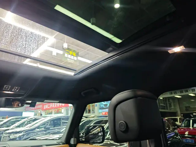 Land Rover Defender — Фото автомобиля 25