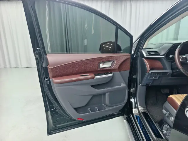 Toyota Granvia — Фото автомобиля 7