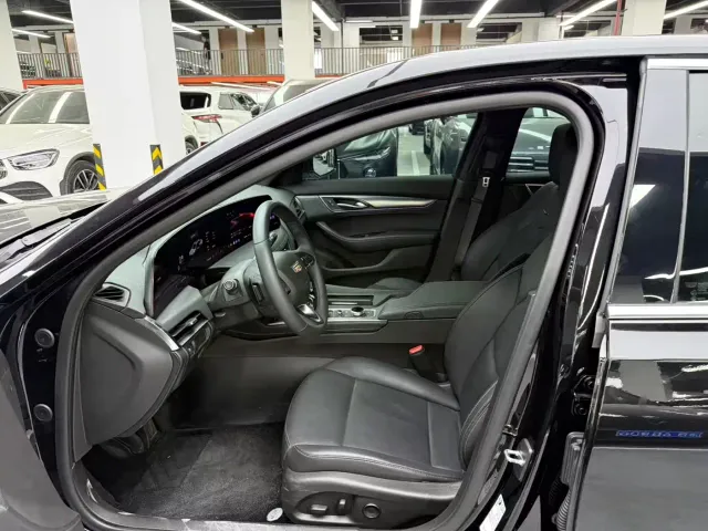 Cadillac CT5 — Фото автомобиля 4