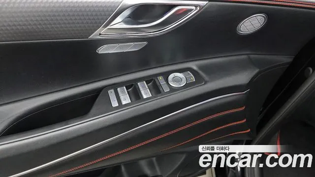 Genesis GV80 — Фото автомобиля 26
