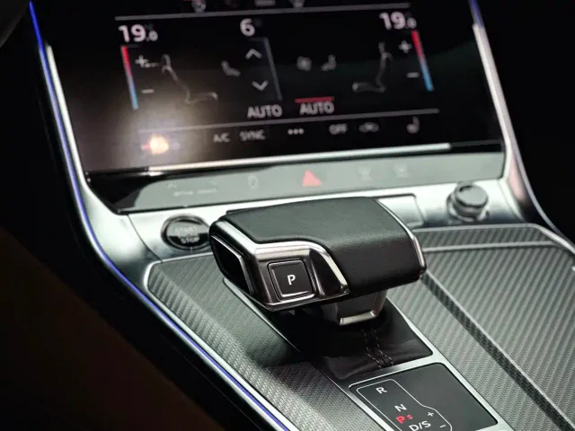 Audi A7L — Фото автомобиля 9