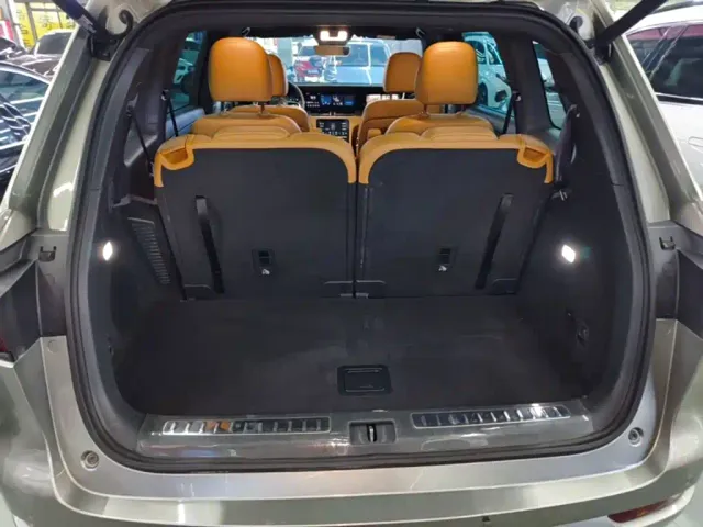 Li Auto ONE — Фото автомобиля 18