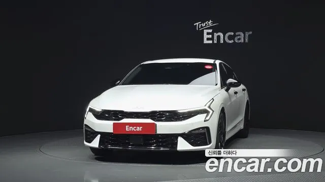 Kia K5 Новый K5 3 поколение 2.0 LPi(Для проката) — Фото автомобиля 3