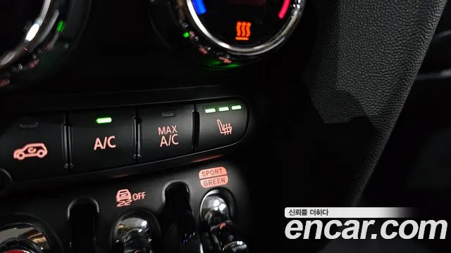 Mini Cooper Cooper 5 дверей Classic — Фото автомобиля 16