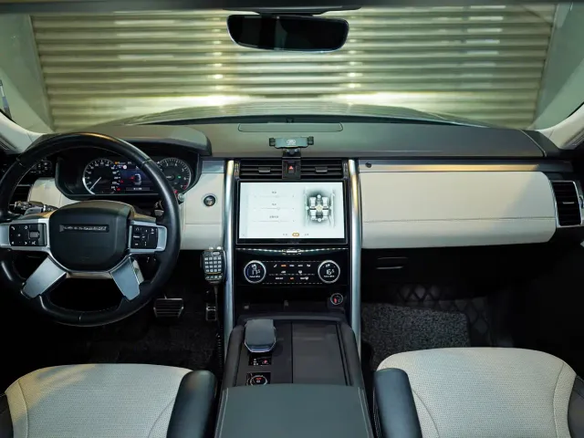 Land Rover Discovery — Фото автомобиля 7