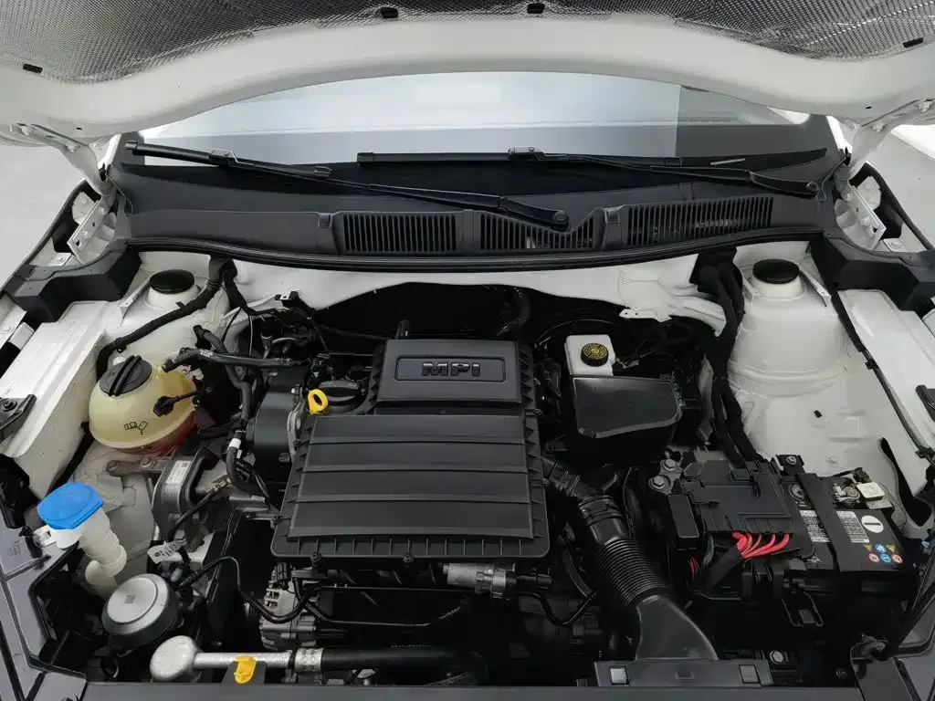 Škoda Kamiq 2021 1.5L Manual Standard — Фото автомобиля 6