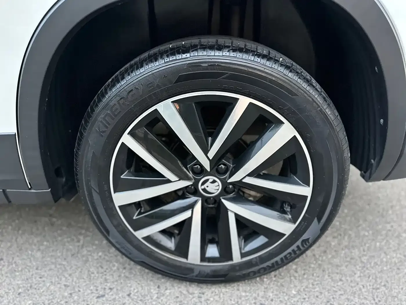 Škoda Kamiq 2022 1.5L Automatic Comfort Edition — Фото автомобиля 12