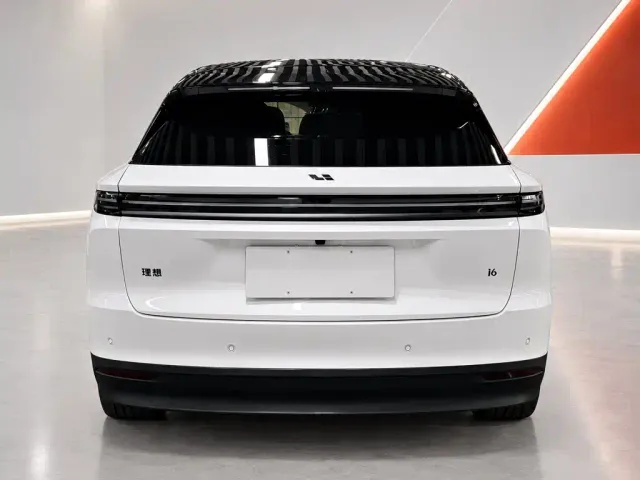 Li Auto i6 — Фото автомобиля 5