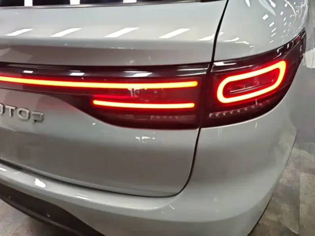 Leapmotor C11 — Фото автомобиля 7
