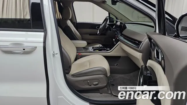 Kia Canival Carnival 4 поколение 9 мест Hi-Limousine — Фото автомобиля 11