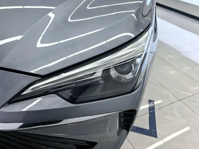 Roewe i5 — Фото автомобиля 5