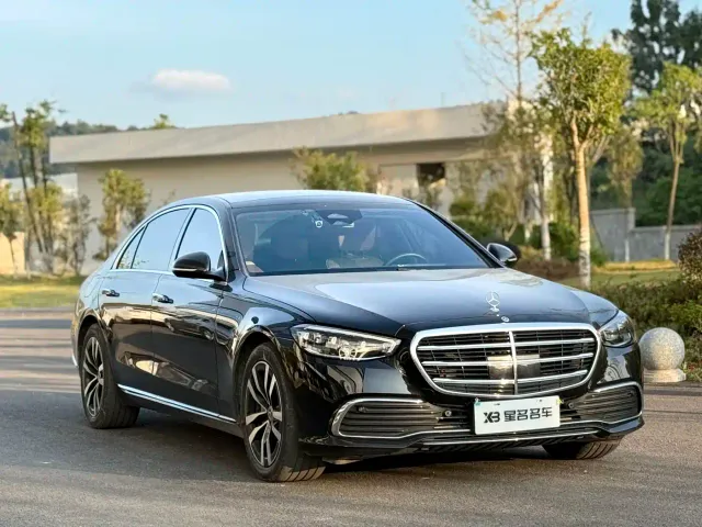 Mercedes-Benz S-Class — Фото автомобиля 3