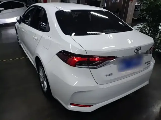 Toyota Corolla — Фото автомобиля 4