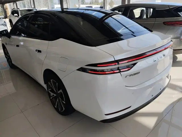 GAC Aion S Plus — Фото автомобиля 4