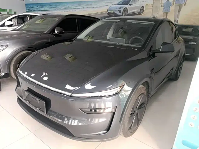 Фотография автомобиля — Tesla Model Y