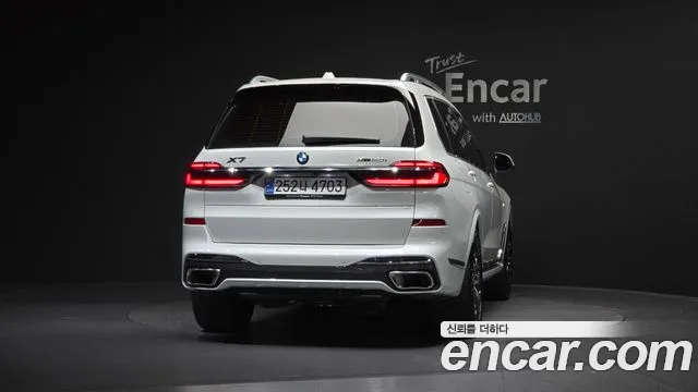 BMW X7 — Фото автомобиля 4