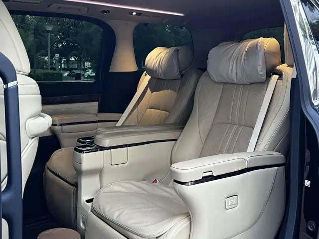 Toyota Vellfire — Фото автомобиля 11