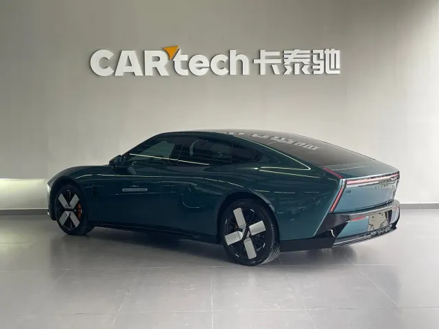 Xpeng P7 — Фото автомобиля 6