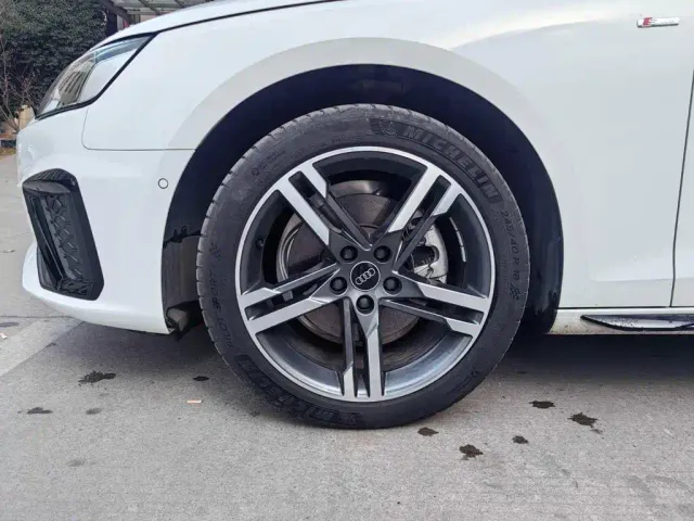 Audi A4L — Фото автомобиля 20