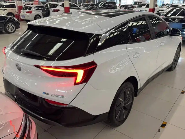 Buick Velite 6 — Фото автомобиля 5
