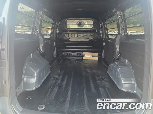 Hyundai Staria — Фото автомобиля 11