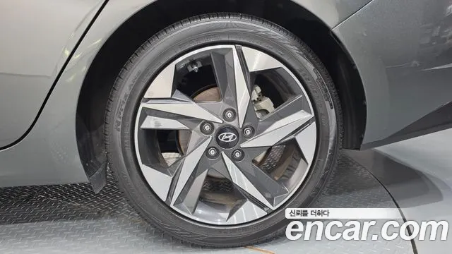 Hyundai Avante CN7 — Фото автомобиля 6