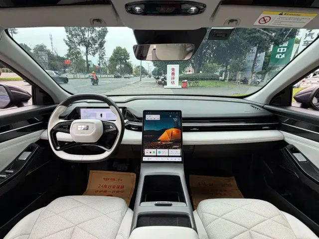 Geely Galaxy L6 — Фото автомобиля 13