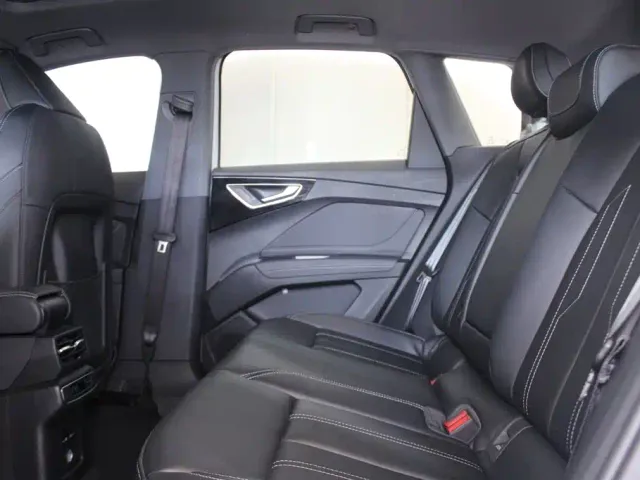 Audi Q4 e-tron — Фото автомобиля 8