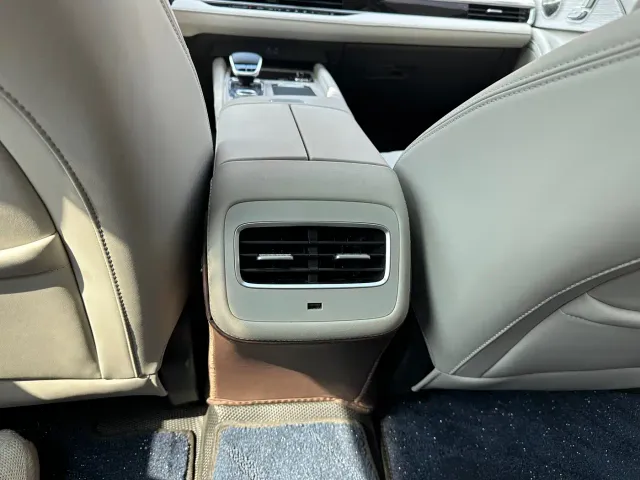Chery Fulwin A8 — Фото автомобиля 16