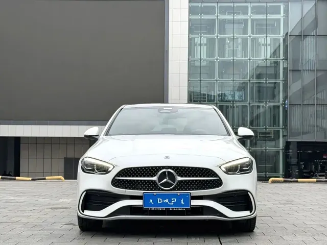 Mercedes-Benz C-Class — Фото автомобиля 2