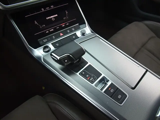 Audi A7L — Фото автомобиля 15
