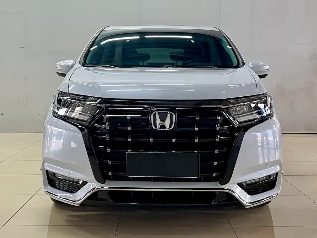 Honda Elysion — Фото автомобиля 2