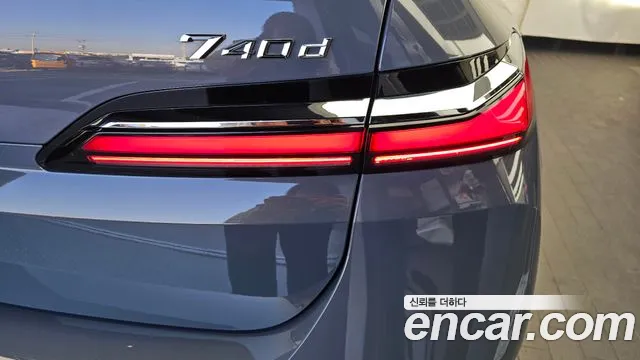 BMW 7 Series G70 — Фото автомобиля 8