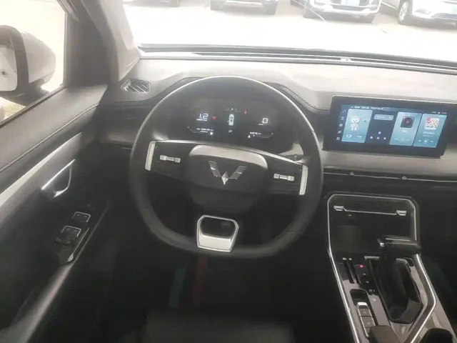 Wuling Asta — Фото автомобиля 10