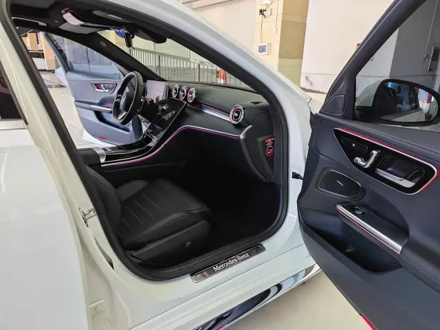 Mercedes-Benz C-Class — Фото автомобиля 7