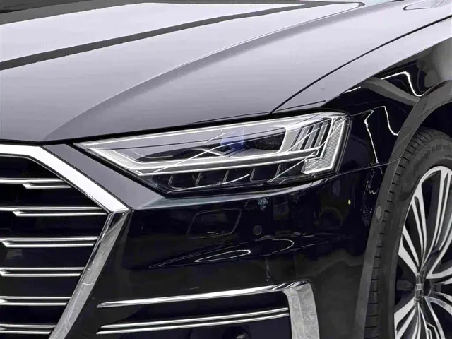 Audi A8 — Фото автомобиля 3