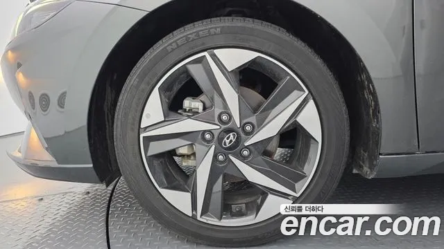 Hyundai AVANTE Avante (CN7) — Фото автомобиля 5