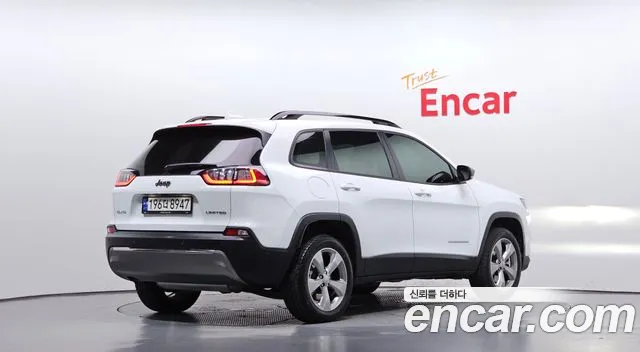 Jeep Cherokee KL — Фото автомобиля 2