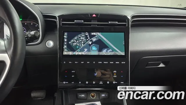 Hyundai Tucson Tucson (NX4) Дизель 2.0 2WD — Фото автомобиля 14