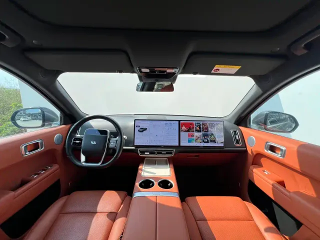 Li Auto L8 — Фото автомобиля 6