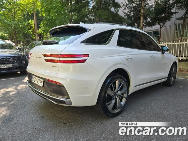 Genesis GV70 — Фото автомобиля 4