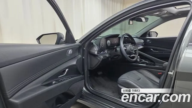 Hyundai AVANTE Avante (CN7) — Фото автомобиля 10