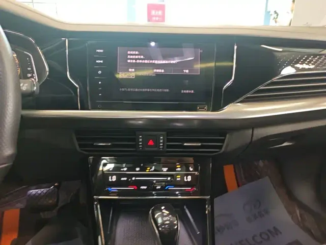 Volkswagen Passat — Фото автомобиля 12