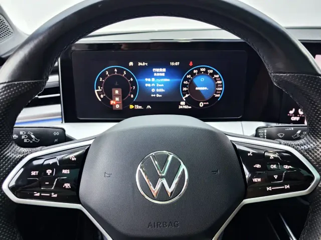 Volkswagen Lamando — Фото автомобиля 18