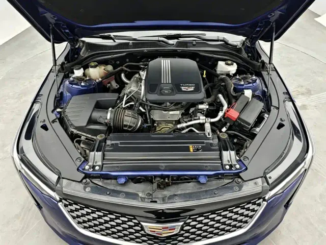 Cadillac CT4 — Фото автомобиля 12