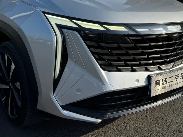 Geely Boyue L — Фото автомобиля 29