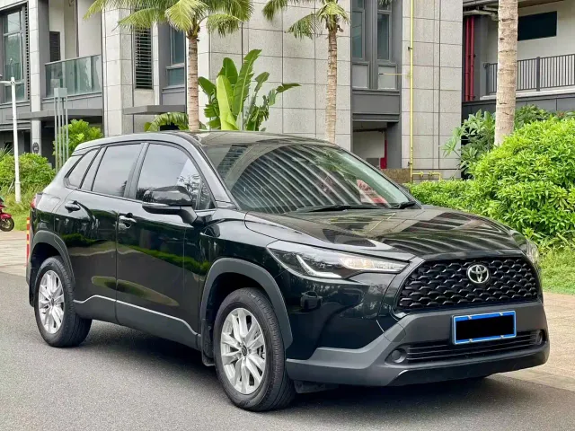 Toyota Corolla Cross — Фото автомобиля 3