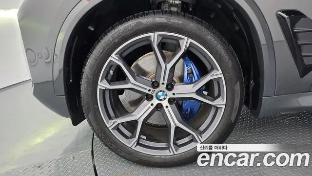 BMW X5 xDrive 40i M Sport Pro — Фото автомобиля 3