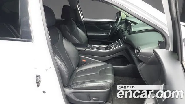 Hyundai Santafe Новый Santa Fe Дизель 2.2 4WD — Фото автомобиля 11